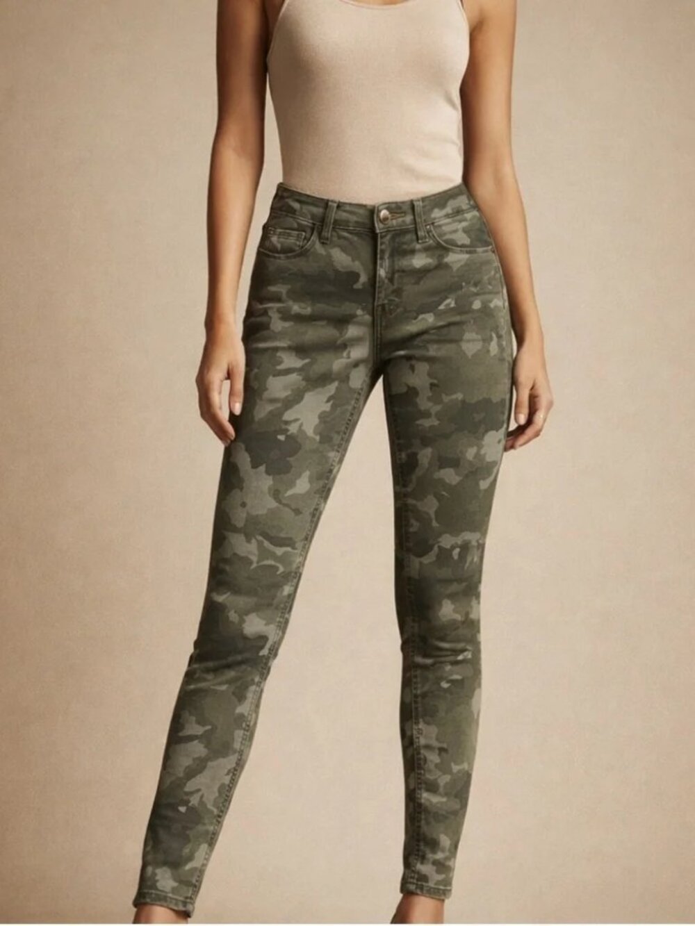 Old Navy Rockstar Super Skinny Camo Jeans Size 8